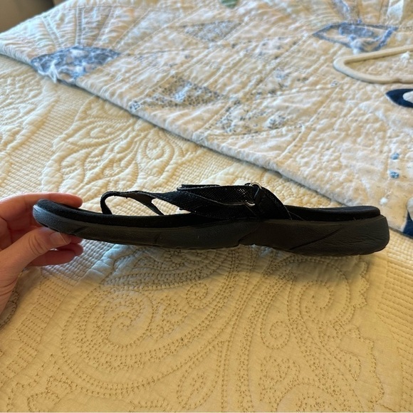 Taos Footwear walking sandals black sparkly details, adjustable straps size 9 - Picture 4 of 5